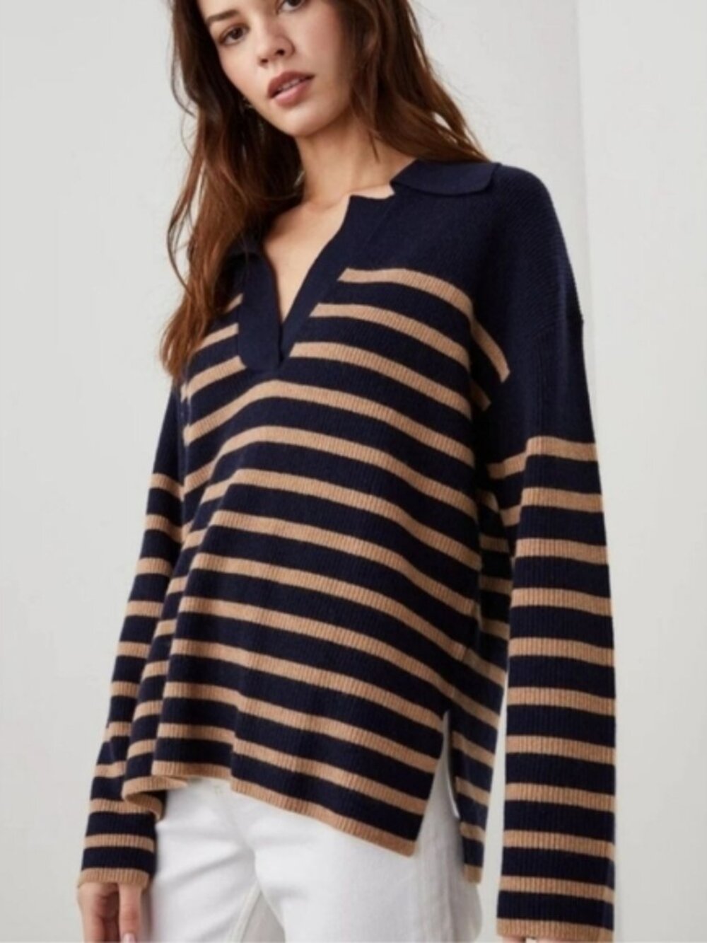 Rails Harris V Neck Camel Navy Stripe